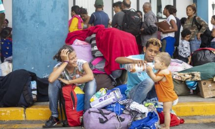 Más de 8.000 venezolanos cruzaron la frontera en Tumbes