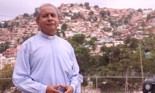 PADRE ALFREDO INFANTE, S.J.: «Hay una fuerza social contenida que va a emerger »