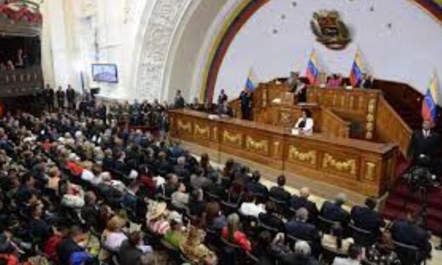 LEY ANTISOCIEDAD suprime el derecho a la asociación e instaura una política de control en la sociedad venezolana
