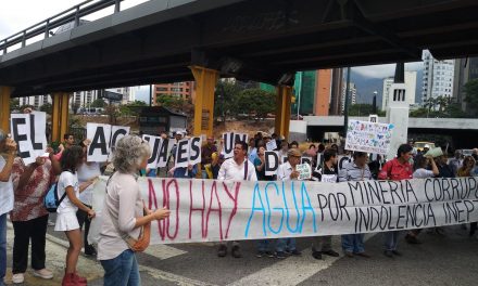 Manifestantes exigieron que se les garantice el acceso al agua potable