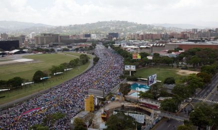 Bloqueo de marchas de protesta pacífica es parte de un patrón represivo y discriminatorio inadmisible en derechos humanos