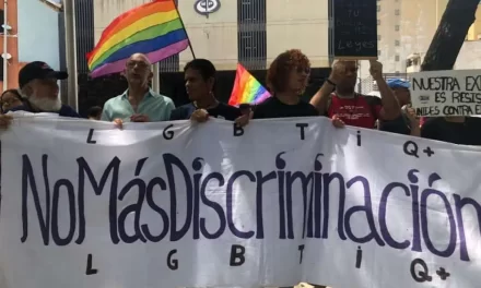 Periodistas y medios de comunicación fueron las principales víctimas de las violaciones a la libertad de expresión en julio