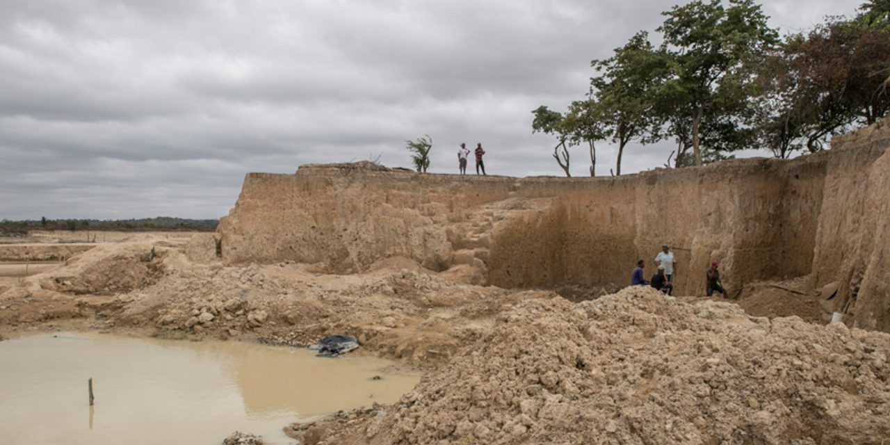 Fosas del silencio. Los desaparecidos en la búsqueda de El Dorado