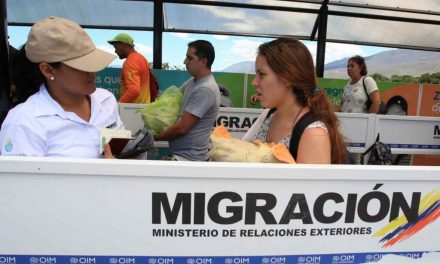 Dejusticia interviene ante la Corte Constitucional en cuatro casos de negación de servicios de salud a personas migrantes venezolanas