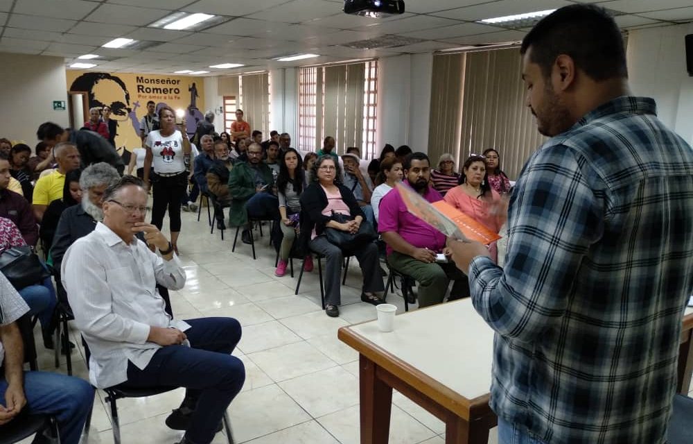 Dirigentes vecinales participaron en conversatorio para formarse en DDHH