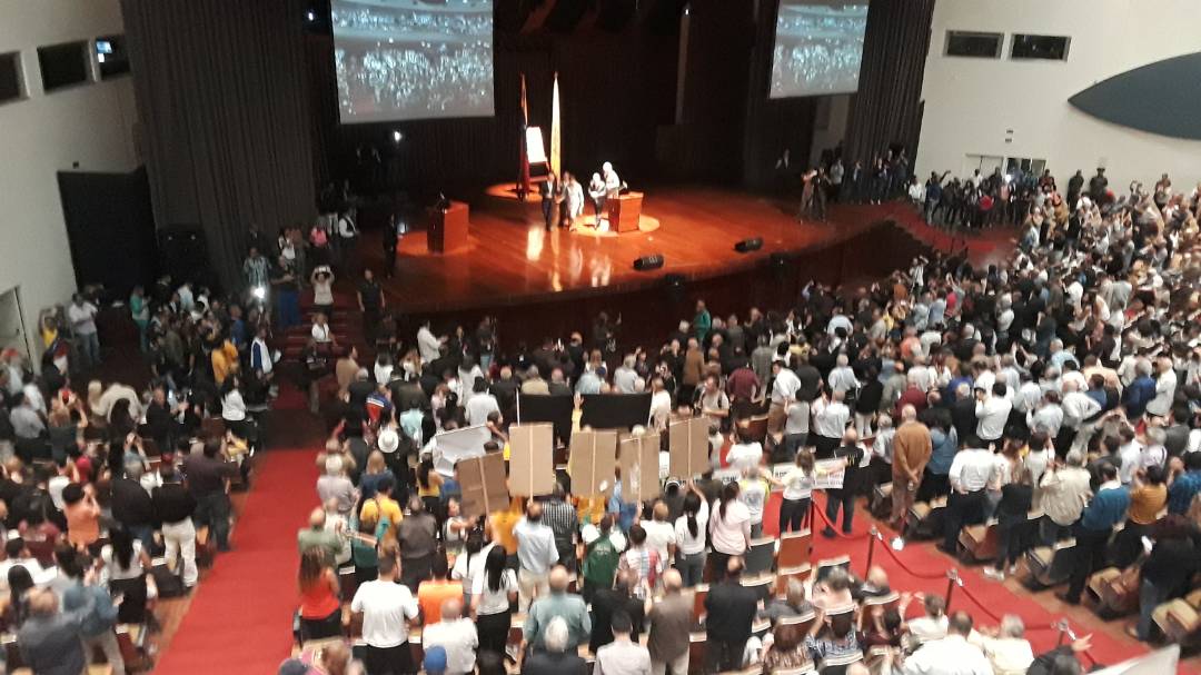 «Venezuela Unida no se Rinde» / Proclama del Acto de la Sociedad Civil en el AulaMagna de la UCV