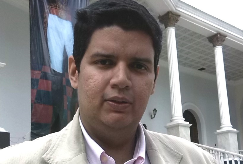 Daniel Merchán: “De la Desesperanza Aprendida a la Resiliencia Social”