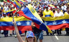 La Democracia es resultado del libre ejercicio de los Derechos Políticos y condición indispensable para el goce de todos los Derechos Humanos
