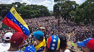 Relator Especial de la ONU sobre los derechos a la libertad de reunión pacífica: «Los Estados están aplicando cada vez más medidas para impedir el acceso a la justicia de los manifestantes»
