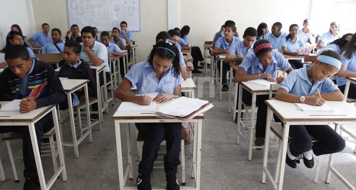11 ONG exigen derogar resoluciones sobre cambio curricular en la educación