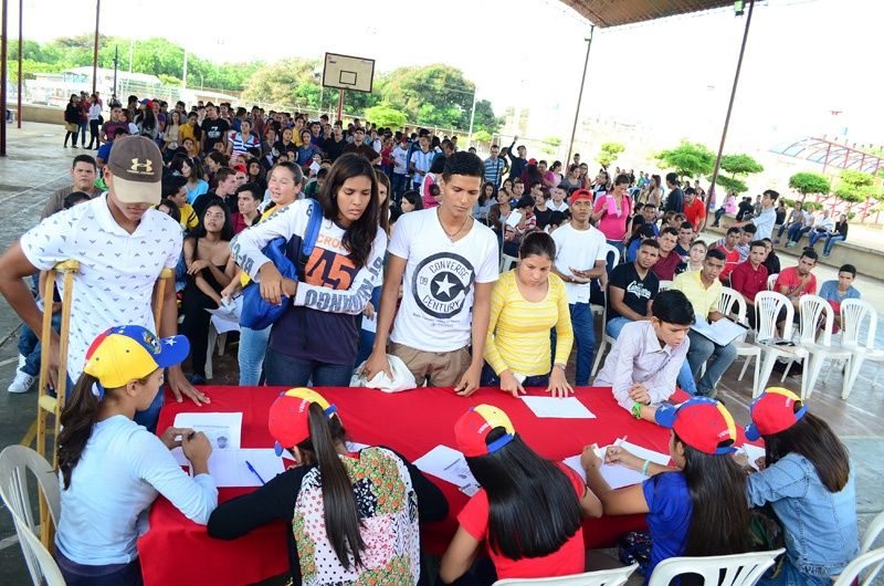 Comunidad universitaria denuncia prácticas intimidatorias contra estudiantes universitarios