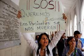 El sistema de salud en Venezuela está en crisis, dicen expertos y expertas de derechos humanos