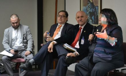 Aula Abierta, autoridades rectorales, profesores y estudiantes disertaron sobre una propuesta de Ley Orgánica de Universidades