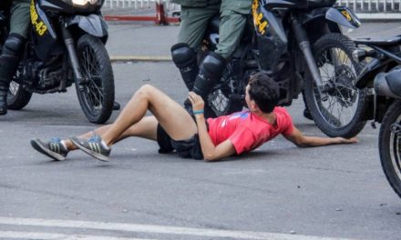 “Déjame en paz, por favor, soy sordo”, exclamó joven a la GNB mientras lo agredían