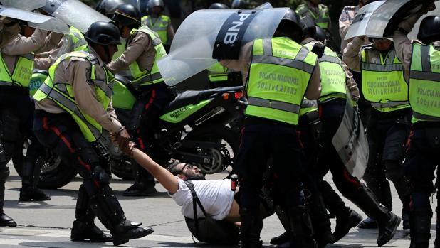 Patrón represivo contra manifestaciones pacíficas se basa en la lógica del “enemigo interno”