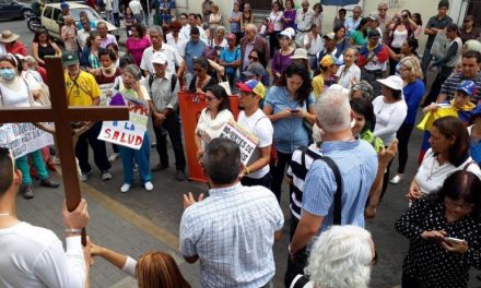 Viacrucis por la Vida en Barquisimeto llevaron a cabo personas, organizaciones y defensores por violaciones múltiples de los derechos humanos en Venezuela